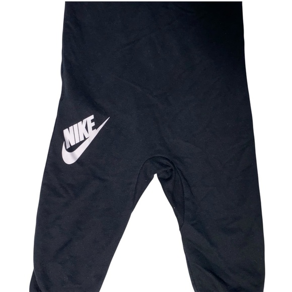 Nike 18M Black and White Hooded Onesie with Full Length Zipper - Picture 7 of 8